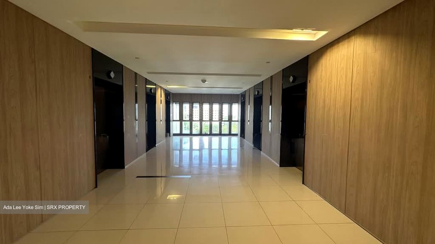 111 Somerset (D9), Office #556069751